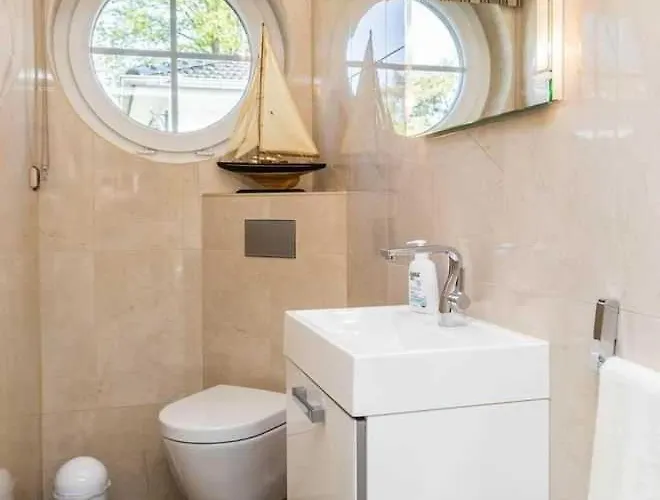 Haus Moewe * Fuhlendorf (Mecklenburg-Vorpommern)